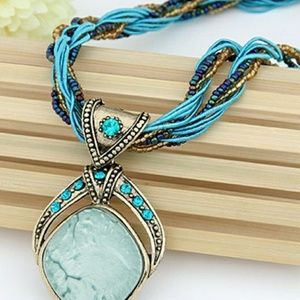 Stylish blue stone with beed necklace